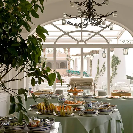 勒西雷纳斯酒店 5*