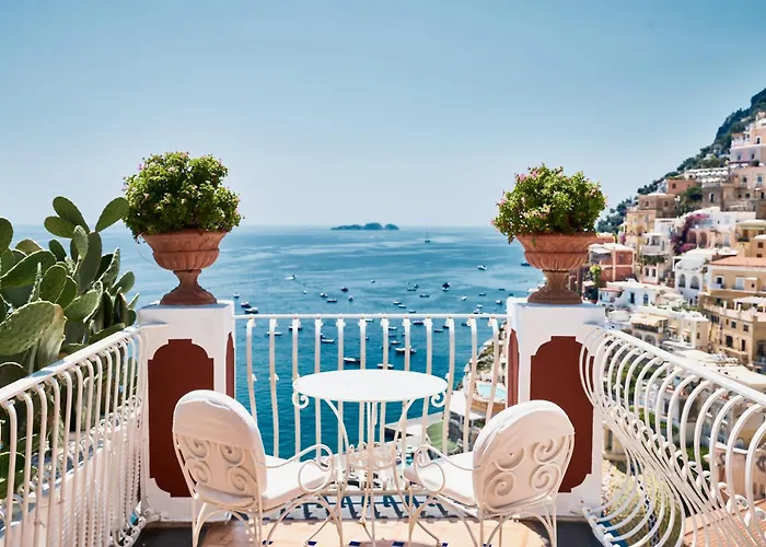 ホテル レ シレヌーセ 5*