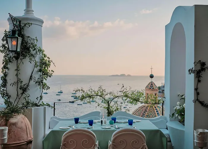 ホテル レ シレヌーセ 5*